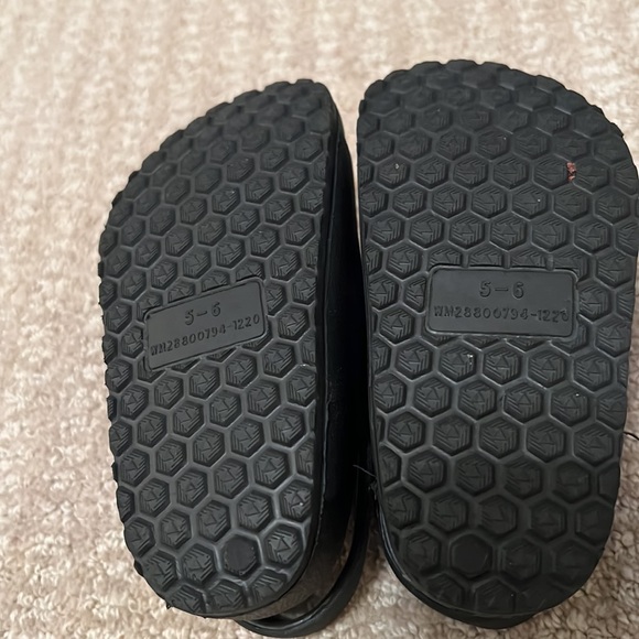 Kid Sandals - Picture 3 of 7